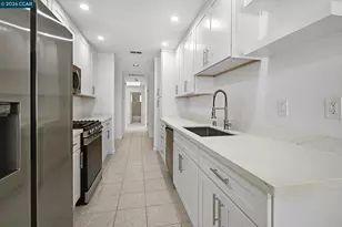 320 Warmcastle Ct, Martinez, CA 94553 - Photo 10