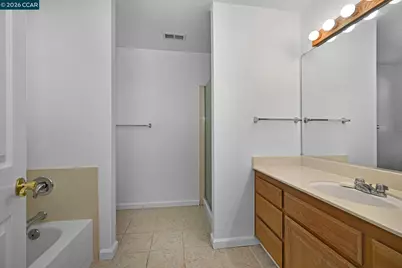 320 Warmcastle Court, Martinez, CA 94553 - Photo 18