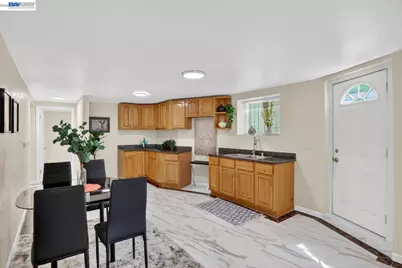 1328 25th St, Oakland, CA 94606 - Photo 22