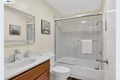 1328 25th St, Oakland, CA 94606 - Photo 26
