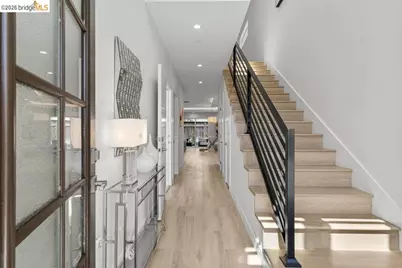 732 26th Street, Oakland, CA 94612 - Photo 2