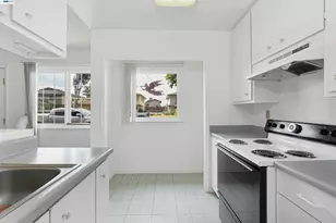 34812 Starling Dr, Union City, CA 94587 - Photo 32