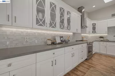 2641 Ptarmigan Dr #1, Walnut Creek, CA 94595 - Photo 6