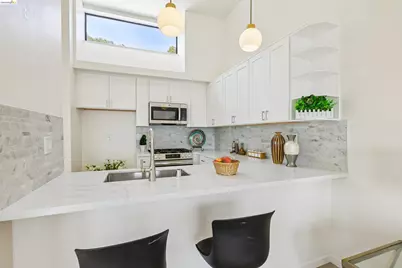 12 Madrid Ct, Novato, CA 94949 - Photo 14