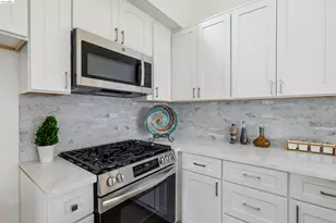 12 Madrid Ct, Novato, CA 94949 - Photo 16