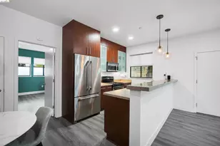 1555 32nd St, Oakland, CA 94608 - Photo 18