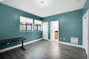 1555 32nd St, Oakland, CA 94608 - Photo 20