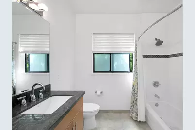 1555 32nd St #4, Oakland, CA 94608 - Photo 32