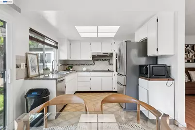 33136 Arizona, Union City, CA 94587 - Photo 20