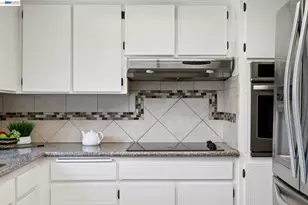 33136 Arizona, Union City, CA 94587 - Photo 24