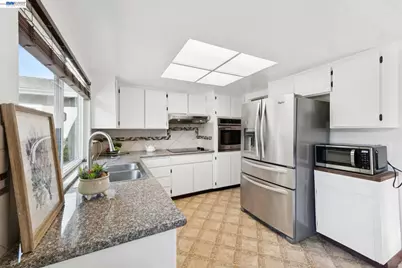 33136 Arizona, Union City, CA 94587 - Photo 22