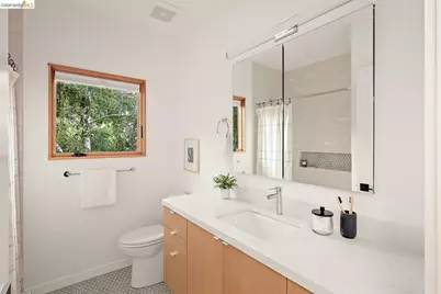 2241 Glen Ave, Berkeley, CA 94709 - Photo 28