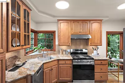 282 Grizzly Peak Blvd, Kensington, CA 94708 - Photo 24