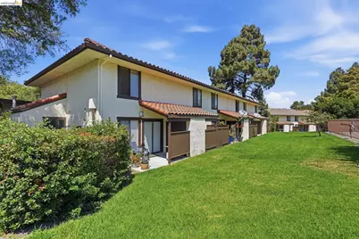205 Del Valle Cir, El Sobrante, CA 94803 - Photo 24