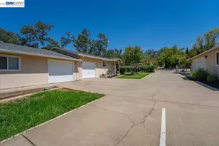 2584 Reservoir Ln, Redding, CA 96002 - Photo 48