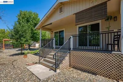 2584 Reservoir Ln, Redding, CA 96002 - Photo 38