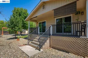 2584 Reservoir Ln, Redding, CA 96002 - Photo 38