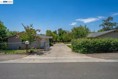 2584 Reservoir Ln, Redding, CA 96002 - Photo 54