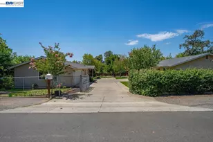 2584 Reservoir Ln, Redding, CA 96002 - Photo 54