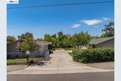 2584 Reservoir Ln, Redding, CA 96002 - Photo 56