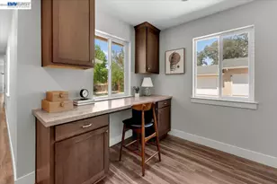 2584 Reservoir Ln, Redding, CA 96002 - Photo 32