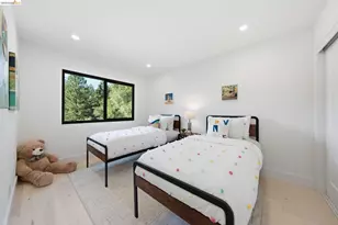 6334 Doran Dr, Oakland, CA 94611 - Photo 38