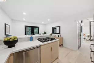 6334 Doran Dr, Oakland, CA 94611 - Photo 20