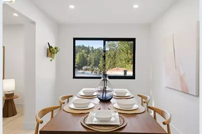 6334 Doran Dr, Oakland, CA 94611 - Photo 12