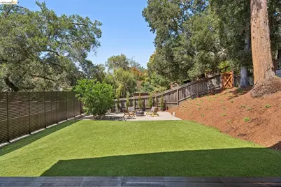 915 Grosvenor Place, Oakland, CA 94610 - Photo 46