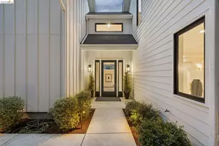 915 Grosvenor Pl, Oakland, CA 94610 - Photo 52