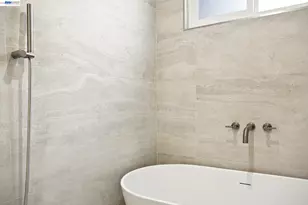 2500 Lancaster Ct, Hayward, CA 94542 - Photo 40
