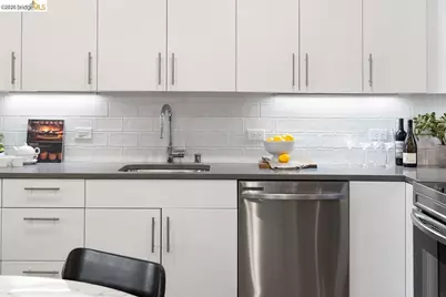 260 Brooklyn Basin Way #419, Oakland, CA 94606 - Photo 6