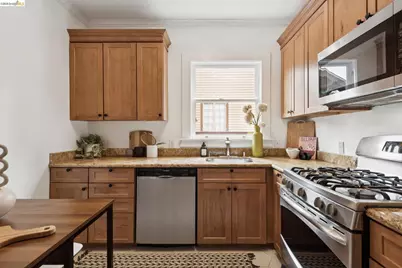 6426 Benvenue Ave #1, Oakland, CA 94618 - Photo 16