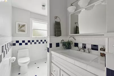 6426 Benvenue Ave #1, Oakland, CA 94618 - Photo 26