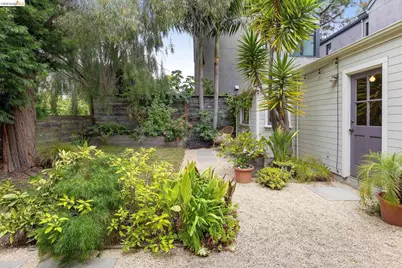 590 66th St, Oakland, CA 94609 - Photo 34