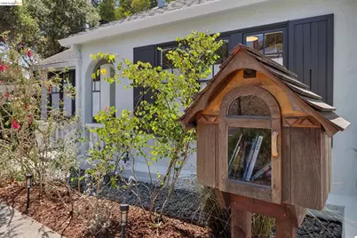 318 Arlington Ave., Kensington, CA 94707 - Photo 2