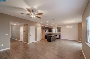 723 Phillipi Wy., Sacramento, CA 95838 - Photo 10