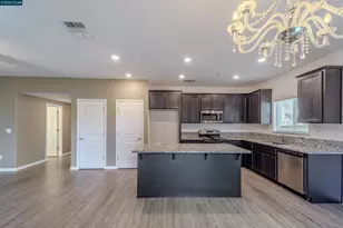 723 Phillipi Wy., Sacramento, CA 95838 - Photo 8