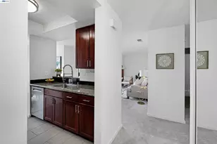 945 Fletcher Ln, Hayward, CA 94544 - Photo 4