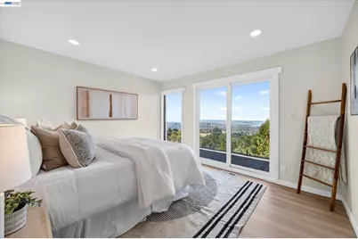 6077 Skyline Blvd, Oakland, CA 94611 - Photo 22