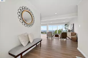 6077 Skyline Blvd, Oakland, CA 94611 - Photo 14
