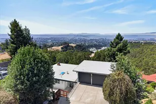 6077 Skyline Blvd, Oakland, CA 94611 - Photo 40