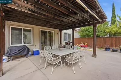 1325 San Lucas Dr, Pittsburg, CA 94565 - Photo 34