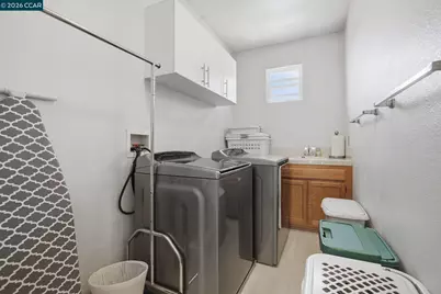 1325 San Lucas Dr, Pittsburg, CA 94565 - Photo 20