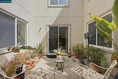 1325 San Lucas Dr, Pittsburg, CA 94565 - Photo 30