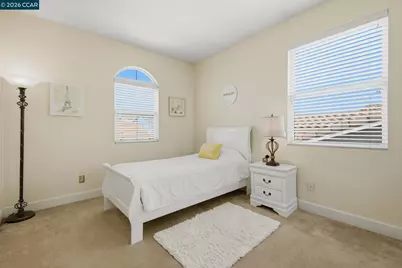 1325 San Lucas Dr, Pittsburg, CA 94565 - Photo 26