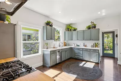 920 63rd St, Oakland, CA 94608 - Photo 14
