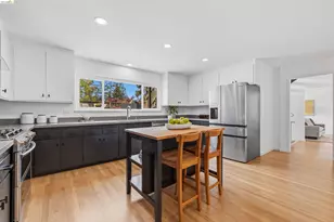 6856 Armour Dr, Oakland, CA 94611 - Photo 16