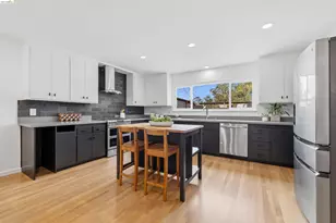 6856 Armour Dr, Oakland, CA 94611 - Photo 12