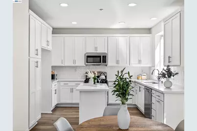 34905 Limestone Ct, Union City, CA 94587 - Photo 8
